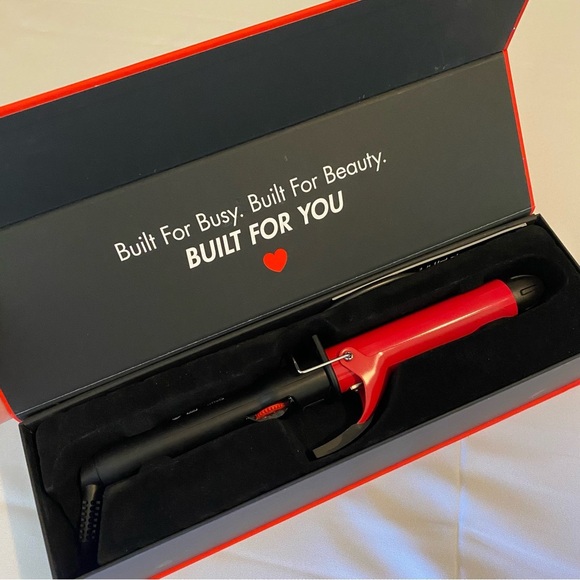 Platform Bounce 1 1/4” Curling Iron - Red and Black - Picture 2 of 2